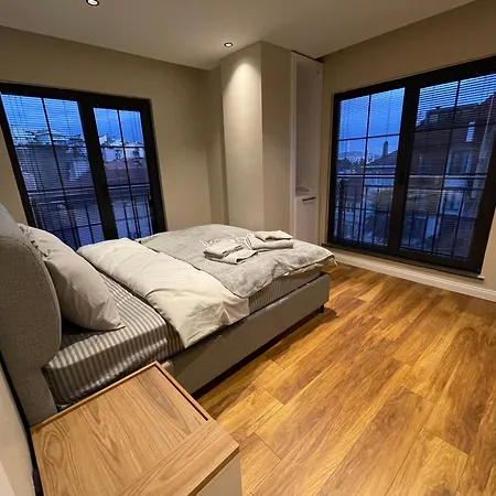 Arc House Apartment *