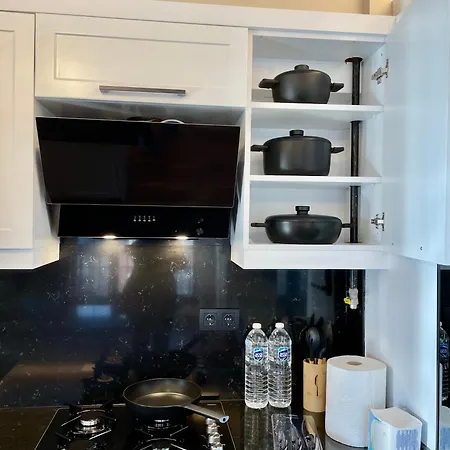 Arc House Apartment *