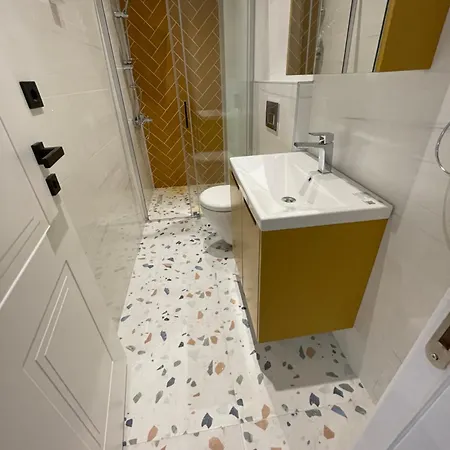 Arc House Apartment